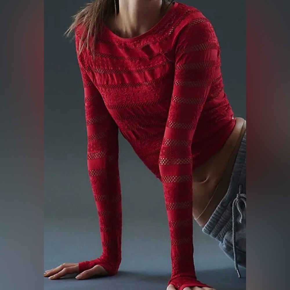 🏷️ Free People Movement Laser Cut Long Sleeve in Winterberry Size XS/S